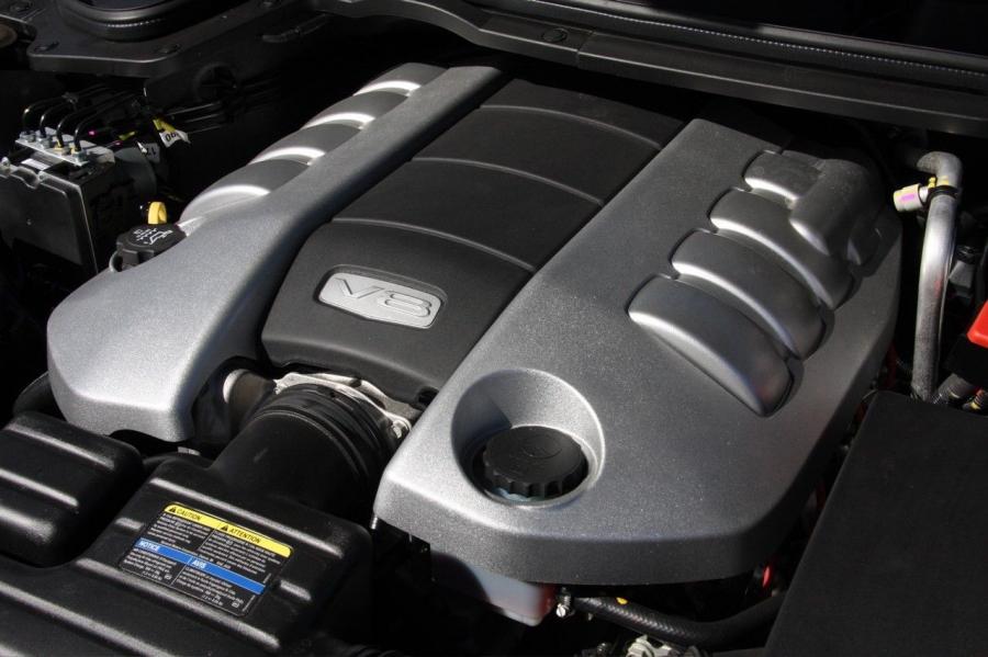  Pontiac G8 2008 года  (фото 35 из 85)